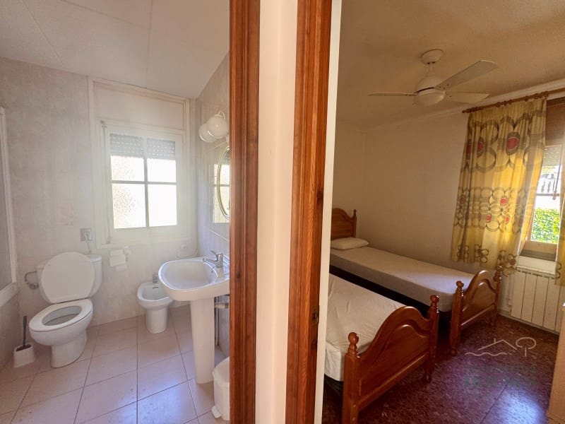 Chalet de 3 habitaciones en Lloret de Mar en venta con piscina garaje - 590.000 € (Ref: 7883968)