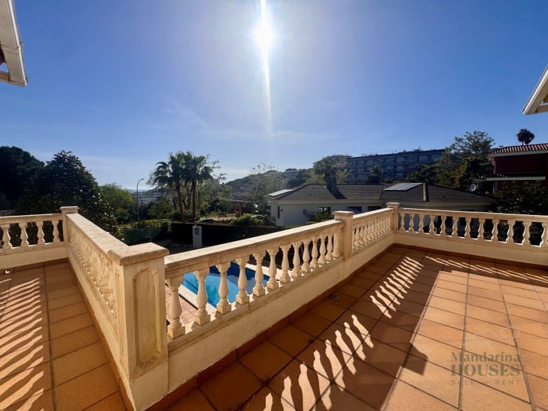 Chalet de 3 habitaciones en Lloret de Mar en venta con piscina garaje - 590.000 € (Ref: 7883968)