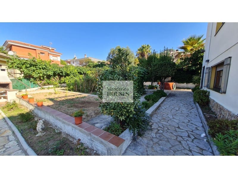 3 quarto Moradia para venda em Lloret de Mar com piscina garagem - 590 000 € (Ref: 7883968)