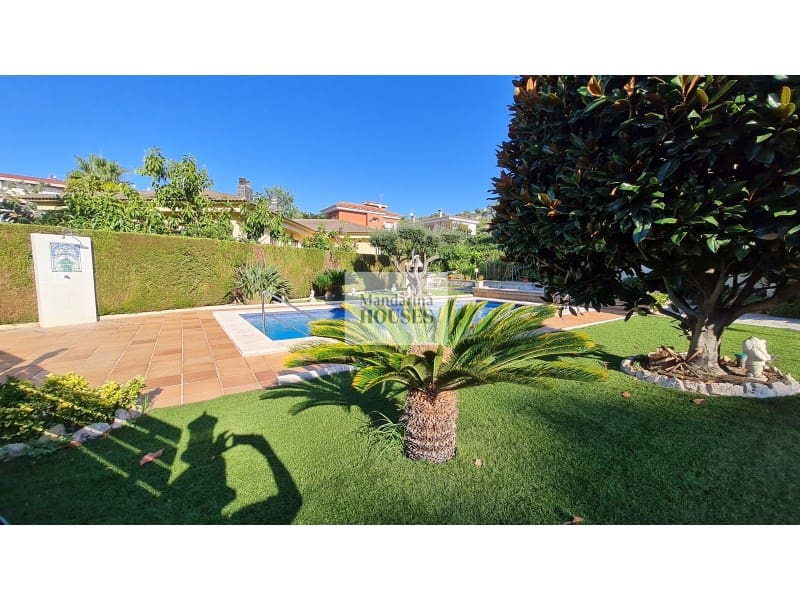 3 quarto Moradia para venda em Lloret de Mar com piscina garagem - 590 000 € (Ref: 7883968)
