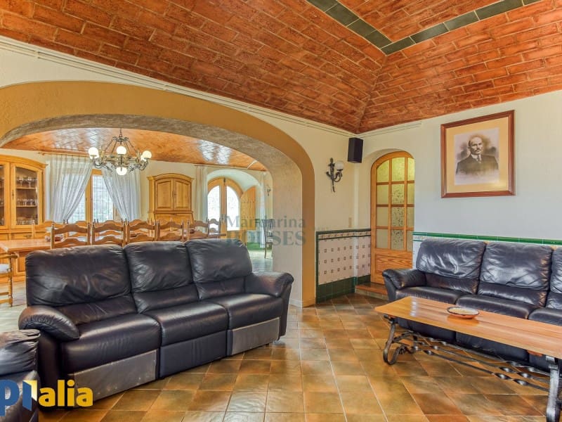 8 slaapkamer Villa te koop in Tordera met zwembad garage - € 1.200.000 (Ref: 7883969)