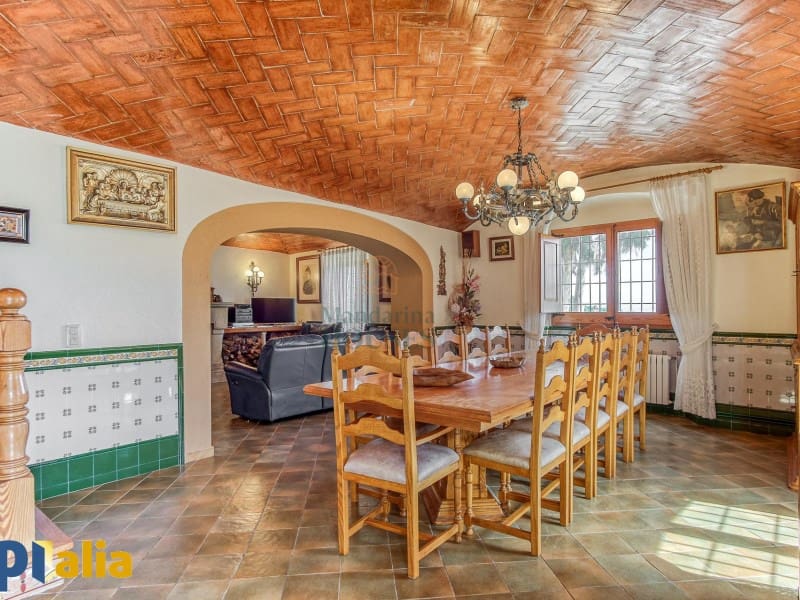 8 slaapkamer Villa te koop in Tordera met zwembad garage - € 1.200.000 (Ref: 7883969)