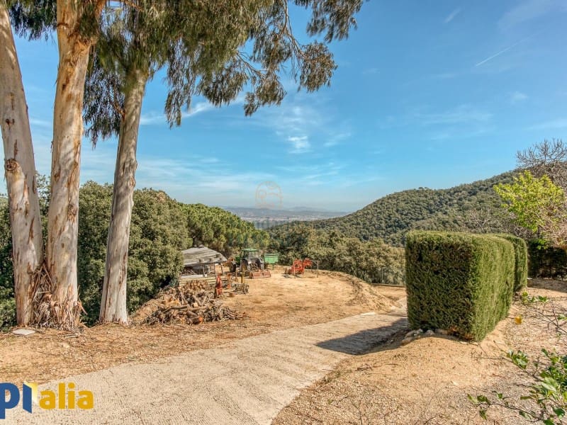 8 slaapkamer Villa te koop in Tordera met zwembad garage - € 1.200.000 (Ref: 7883969)