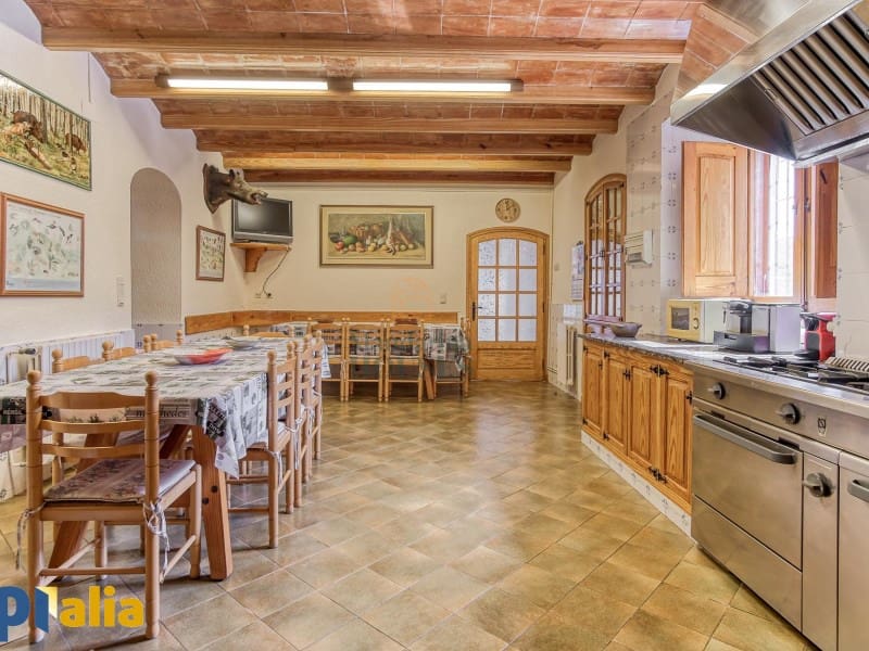 8 slaapkamer Villa te koop in Tordera met zwembad garage - € 1.200.000 (Ref: 7883969)