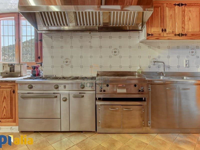 8 slaapkamer Villa te koop in Tordera met zwembad garage - € 1.200.000 (Ref: 7883969)