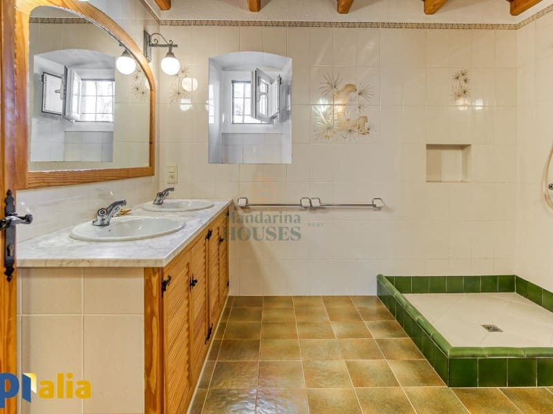 8 slaapkamer Villa te koop in Tordera met zwembad garage - € 1.200.000 (Ref: 7883969)