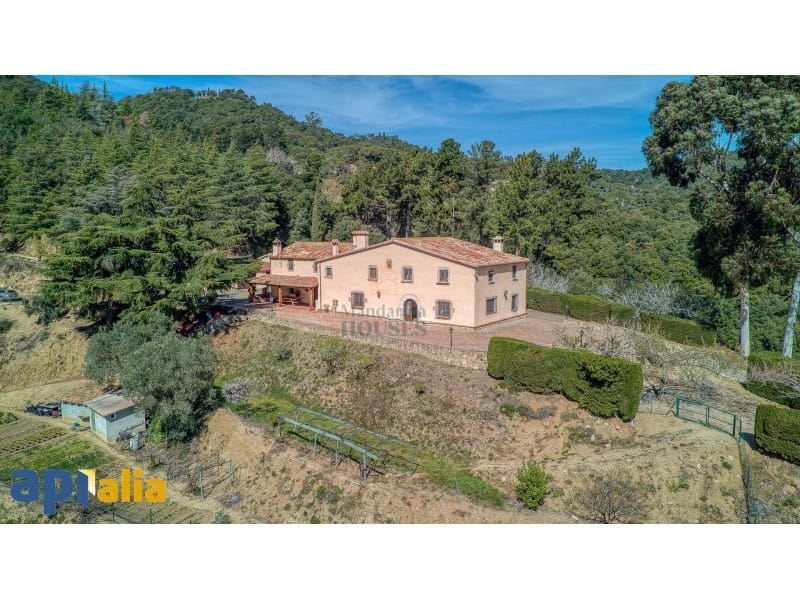 8 slaapkamer Villa te koop in Tordera met zwembad garage - € 1.200.000 (Ref: 7883969)