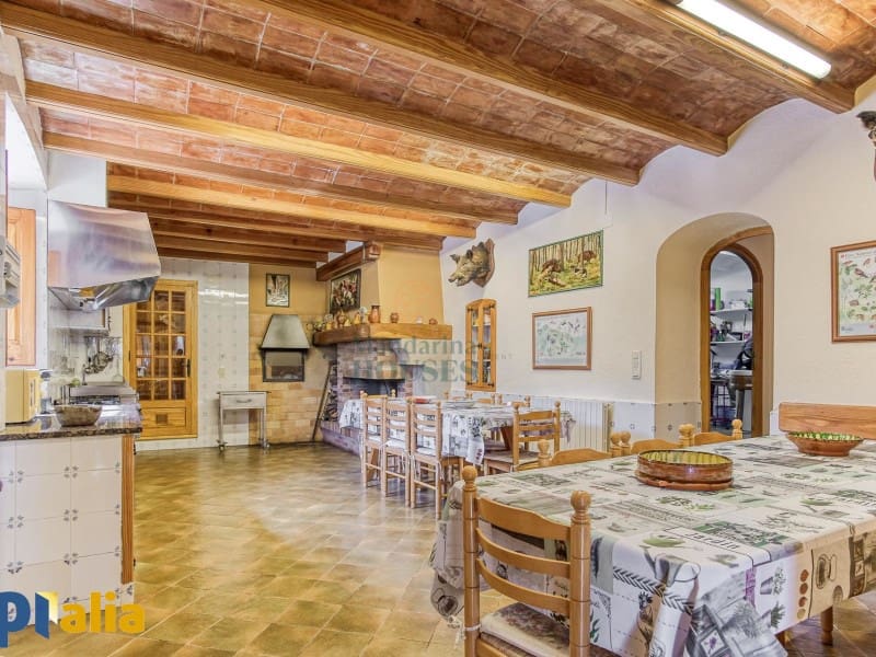 8 slaapkamer Villa te koop in Tordera met zwembad garage - € 1.200.000 (Ref: 7883969)