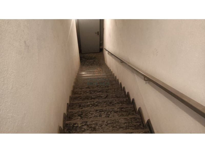 Erhverv til salg i Vidreres med garage - € 750.000 (Ref: 7927412)