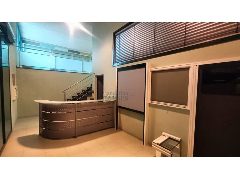 Erhverv til salg i Vidreres med garage - € 750.000 (Ref: 7927412)