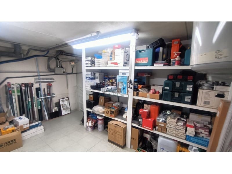 Erhverv til salg i Vidreres med garage - € 750.000 (Ref: 7927412)