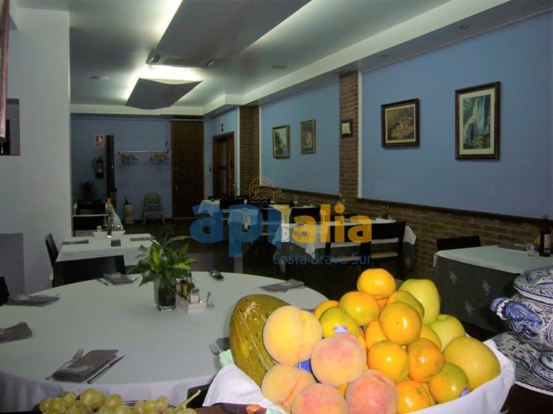 Restaurant/Bar til salg i Lloret de Mar - € 400.000 (Ref: 7927413)