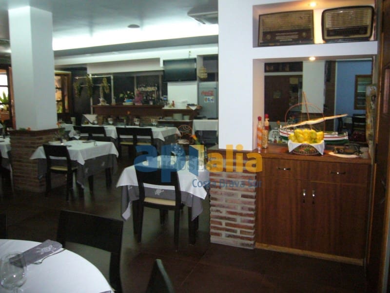 Restaurant/Bar til salg i Lloret de Mar - € 400.000 (Ref: 7927413)