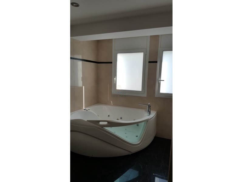 Moradia para venda em Lloret de Mar com piscina garagem - 562 000 € (Ref: 7959255)