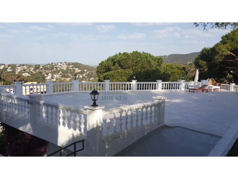 Moradia para venda em Lloret de Mar com piscina garagem - 562 000 € (Ref: 7959255)