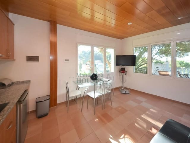 Moradia para venda em Canyelles, Lloret de Mar com piscina garagem - 562 000 € (Ref: 7959255)