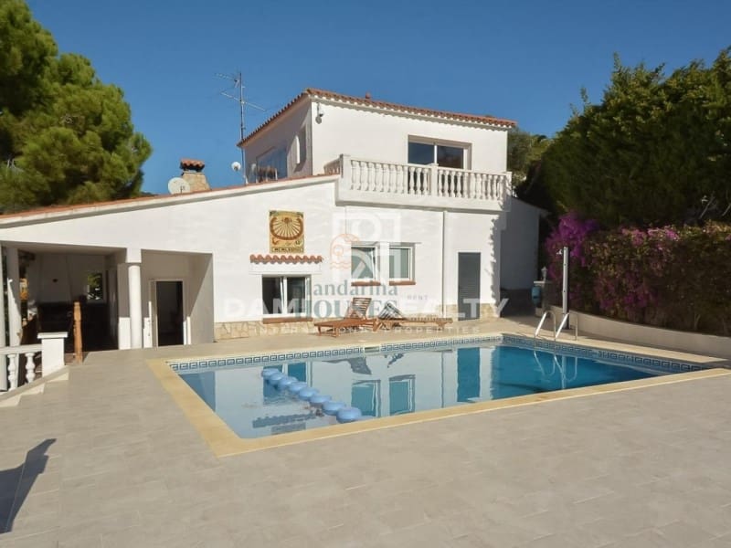 Moradia para venda em Lloret de Mar com piscina garagem - 562 000 € (Ref: 7959255)