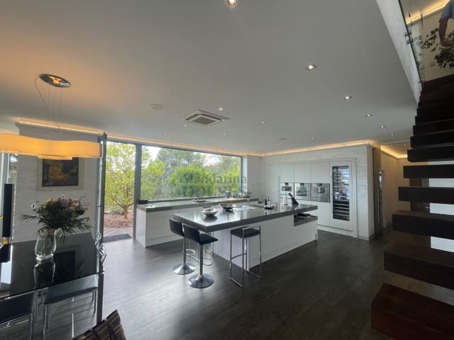 3 bedroom Villa for sale in Tossa de Mar with pool garage - € 1,315,000 (Ref: 7959256)