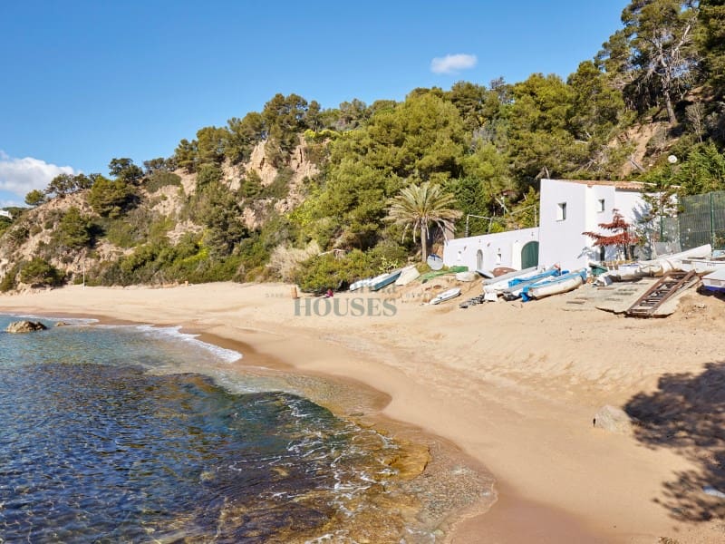 5 soveværelse Villa til salg i Lloret de Mar med swimmingpool garage - € 1.150.000 (Ref: 7959257)