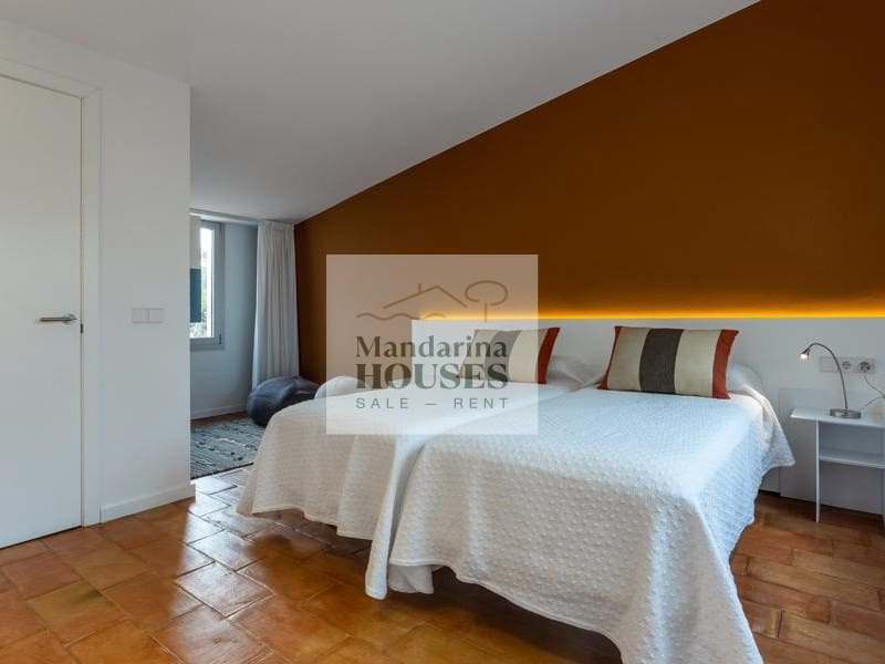 4 slaapkamer Villa voor vakantieverhuur in Blanes met zwembad garage - € 1.875 (Ref: 8044956)