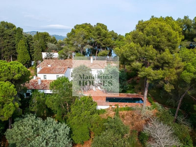 4 slaapkamer Villa voor vakantieverhuur in Blanes met zwembad garage - € 1.875 (Ref: 8044956)