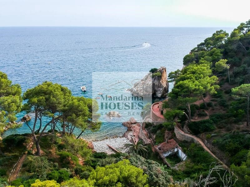 4 slaapkamer Villa voor vakantieverhuur in Blanes met zwembad garage - € 1.875 (Ref: 8044956)