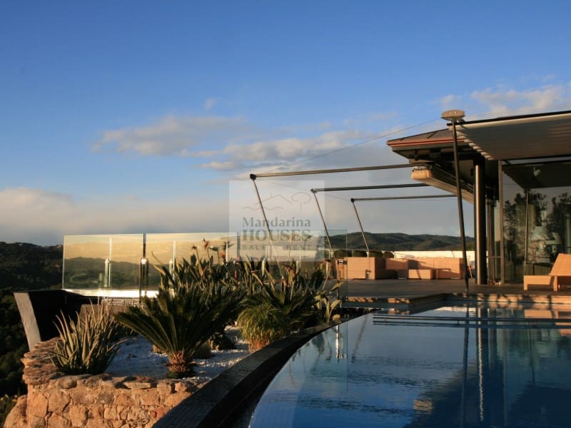 6 bedroom Villa for sale in Lloret de Mar with pool garage - € 1,990,000 (Ref: 8113399)