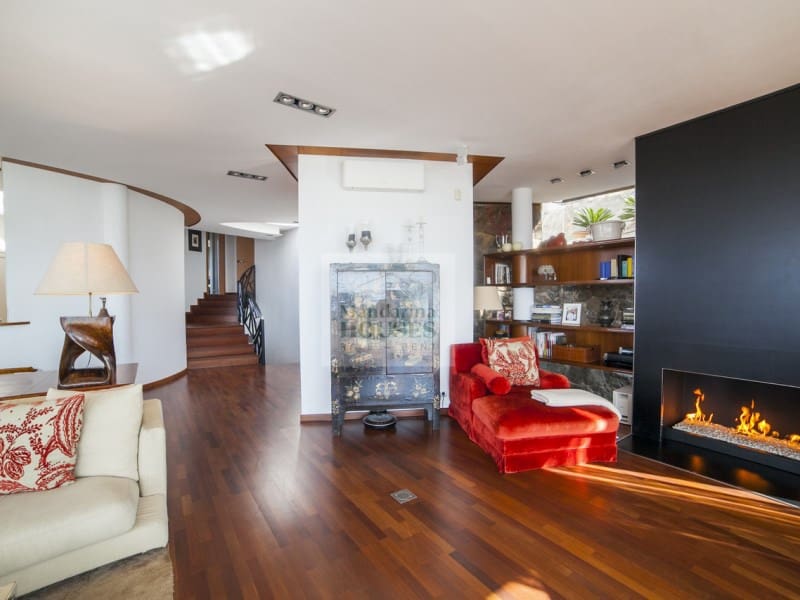 6 bedroom Villa for sale in Lloret de Mar with pool garage - € 1,990,000 (Ref: 8113399)