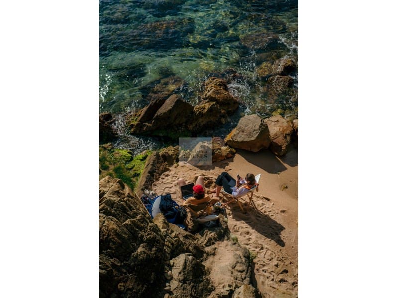 6 bedroom Villa for sale in Lloret de Mar with pool garage - € 1,990,000 (Ref: 8113399)