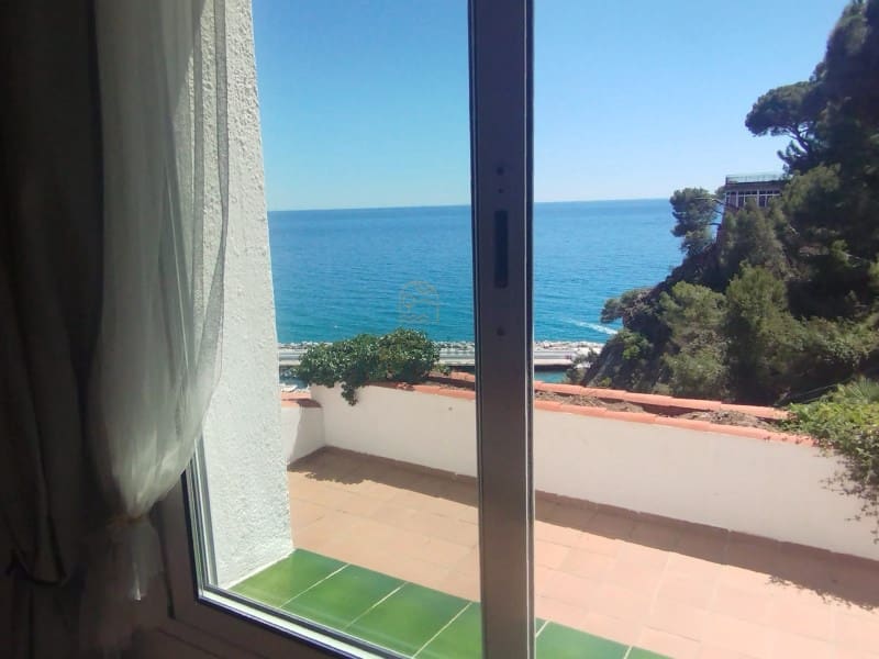 5 slaapkamer Villa te koop in Lloret de Mar met garage - € 1.050.000 (Ref: 8289308)