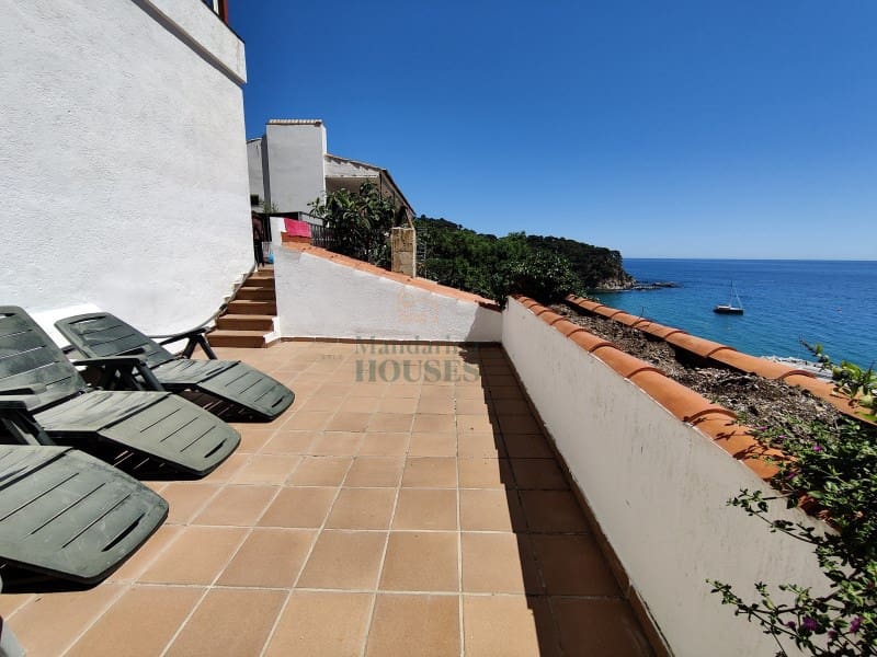 5 slaapkamer Villa te koop in Lloret de Mar met garage - € 1.050.000 (Ref: 8289308)