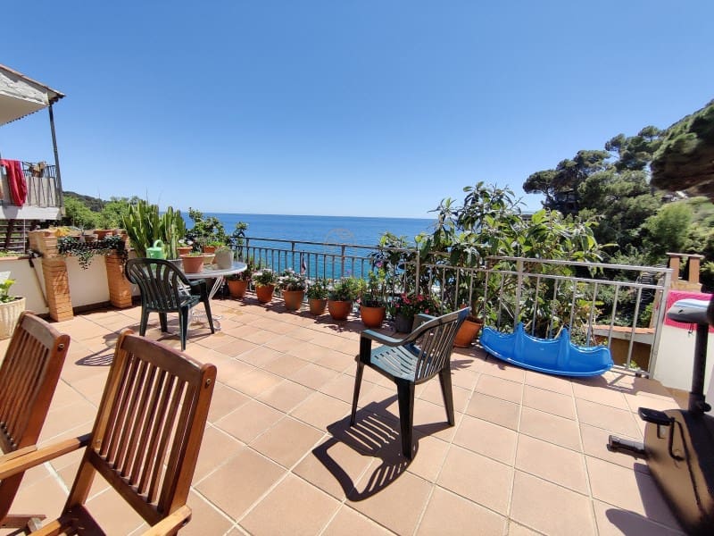 5 slaapkamer Villa te koop in Lloret de Mar met garage - € 1.050.000 (Ref: 8289308)