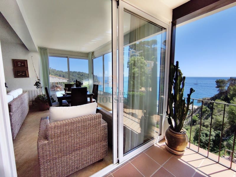 5 slaapkamer Villa te koop in Lloret de Mar met garage - € 1.050.000 (Ref: 8289308)