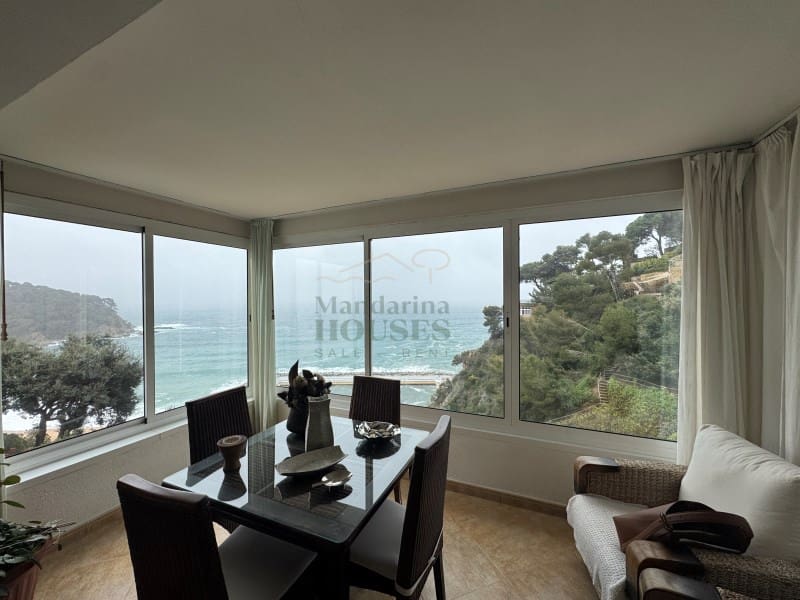 5 slaapkamer Villa te koop in Lloret de Mar met garage - € 1.050.000 (Ref: 8289308)