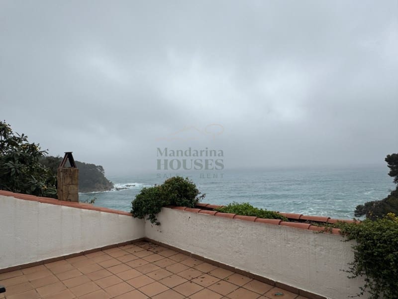 5 slaapkamer Villa te koop in Lloret de Mar met garage - € 1.050.000 (Ref: 8289308)