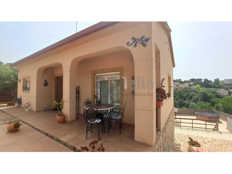 3 soveværelse Villa til salg i Vidreres med swimmingpool - € 295.000 (Ref: 8466729)