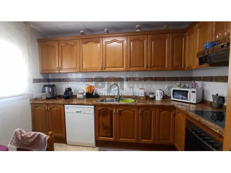 3 soveværelse Villa til salg i Vidreres med swimmingpool - € 295.000 (Ref: 8466729)