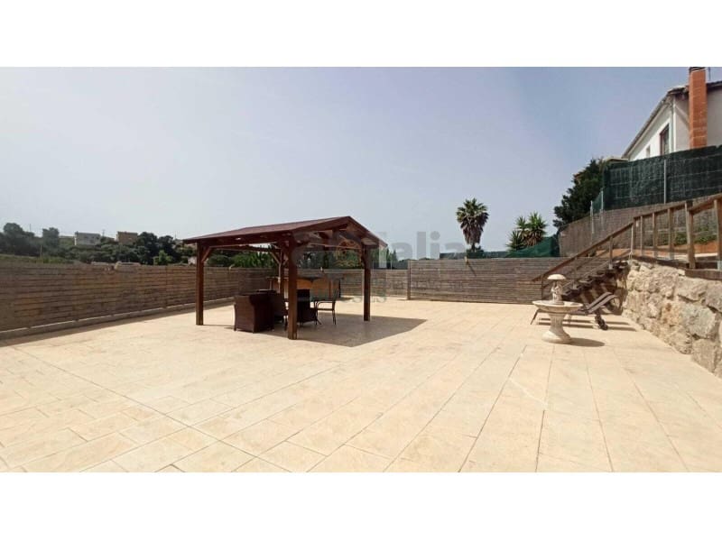 3 soveværelse Villa til salg i Vidreres med swimmingpool - € 295.000 (Ref: 8466729)