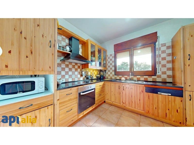 3 soveværelse Villa til salg i Lloret de Mar med swimmingpool garage - € 399.000 (Ref: 8479367)