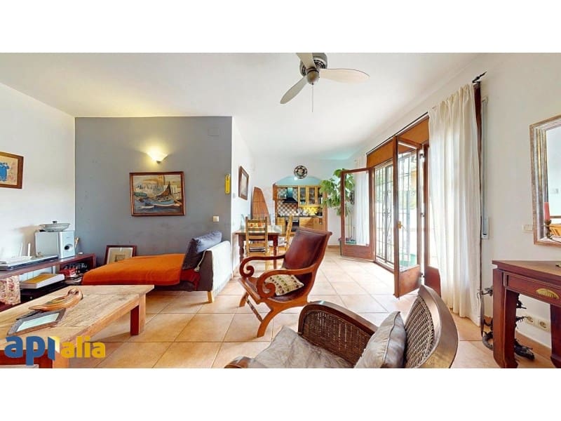 3 soveværelse Villa til salg i Lloret de Mar med swimmingpool garage - € 399.000 (Ref: 8479367)