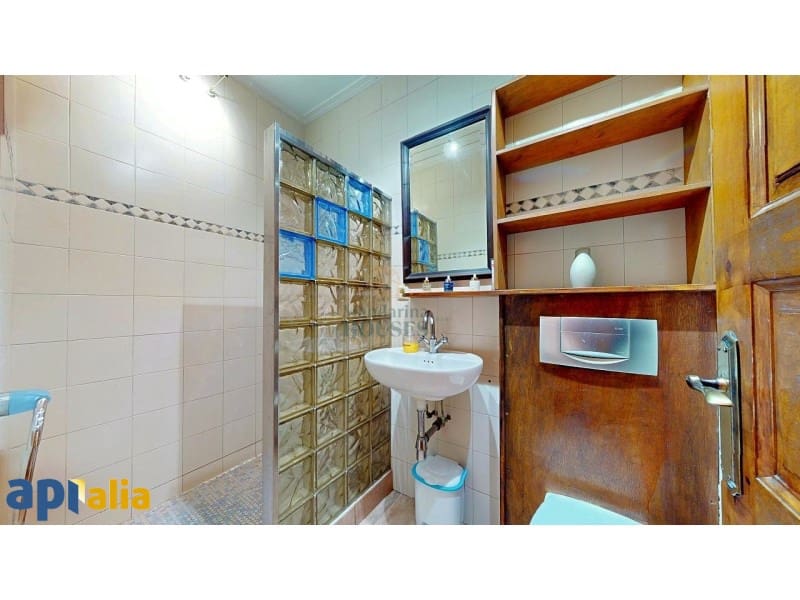 3 soveværelse Villa til salg i Lloret de Mar med swimmingpool garage - € 399.000 (Ref: 8479367)