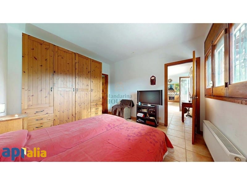 3 soveværelse Villa til salg i Lloret de Mar med swimmingpool garage - € 399.000 (Ref: 8479367)