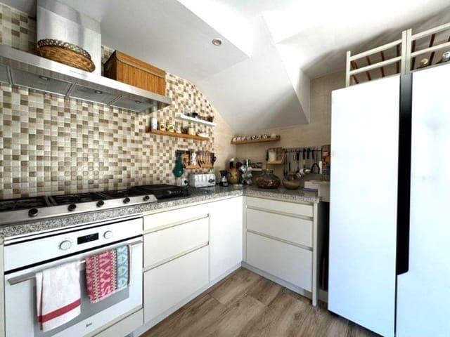 5 slaapkamer Villa te koop in Canyelles, Lloret de Mar met garage - € 799.000 (Ref: 8522910)