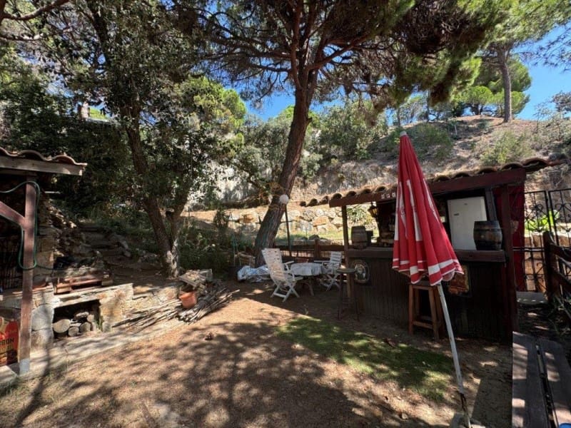 5 slaapkamer Villa te koop in Lloret de Mar met garage - € 799.000 (Ref: 8522910)