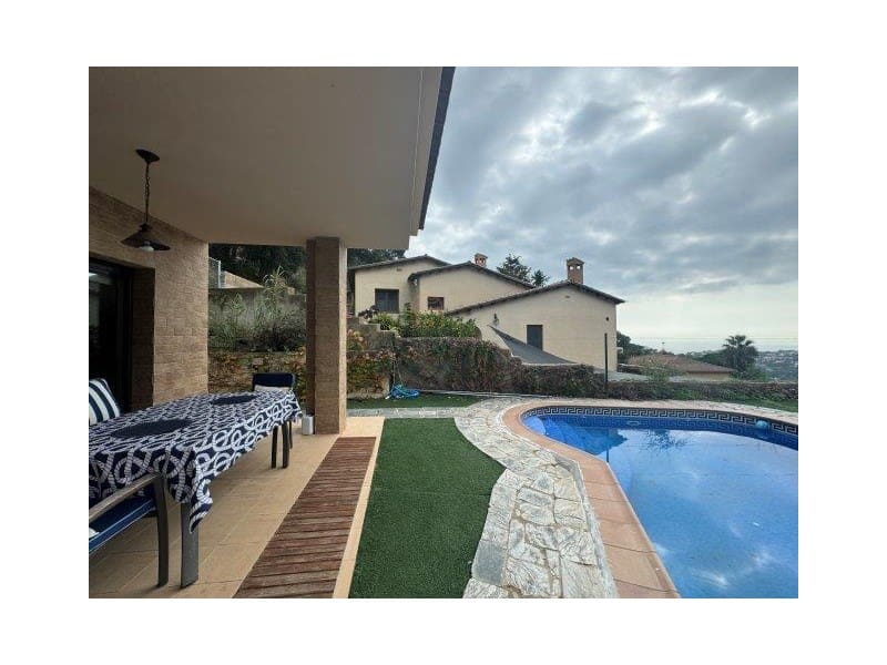 3 soverom Villa til salgs i Lloret de Mar - € 495 000 (Ref: 8678147)