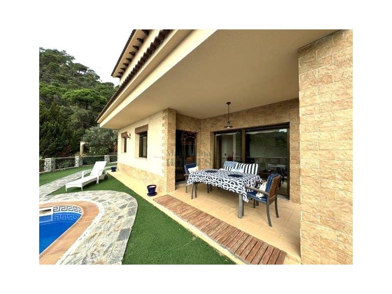 3 soverom Villa til salgs i Lloret de Mar - € 495 000 (Ref: 8678147)