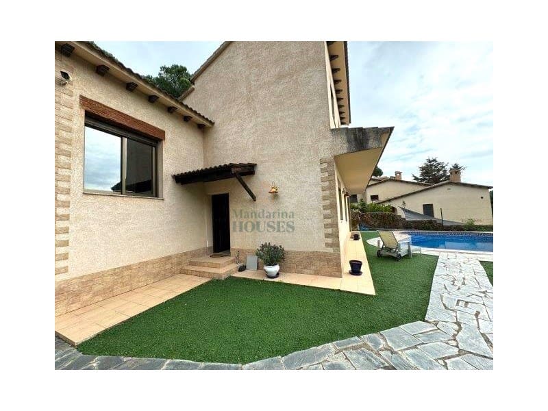 3 soverom Villa til salgs i Lloret de Mar - € 495 000 (Ref: 8678147)