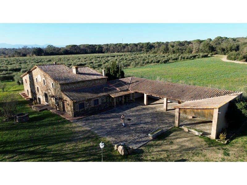 6 soveværelse Villa til salg i Llagostera med garage - € 1.090.000 (Ref: 8836863)