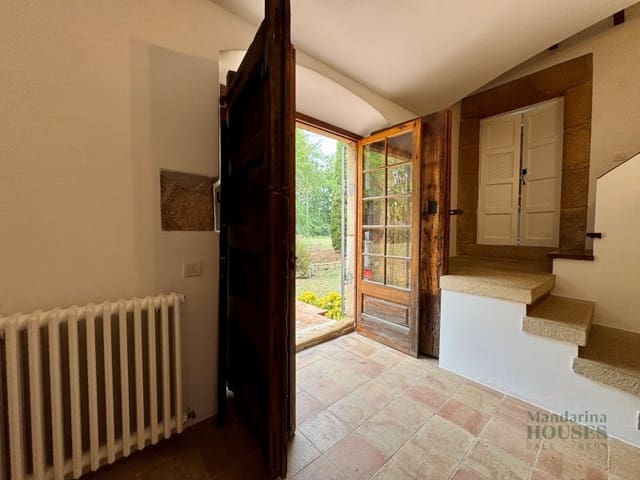 6 bedroom Villa for sale in Llagostera with garage - € 1,090,000 (Ref: 8836863)