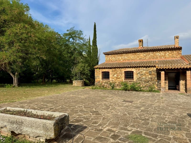 6 soveværelse Villa til salg i Llagostera med garage - € 1.090.000 (Ref: 8836863)